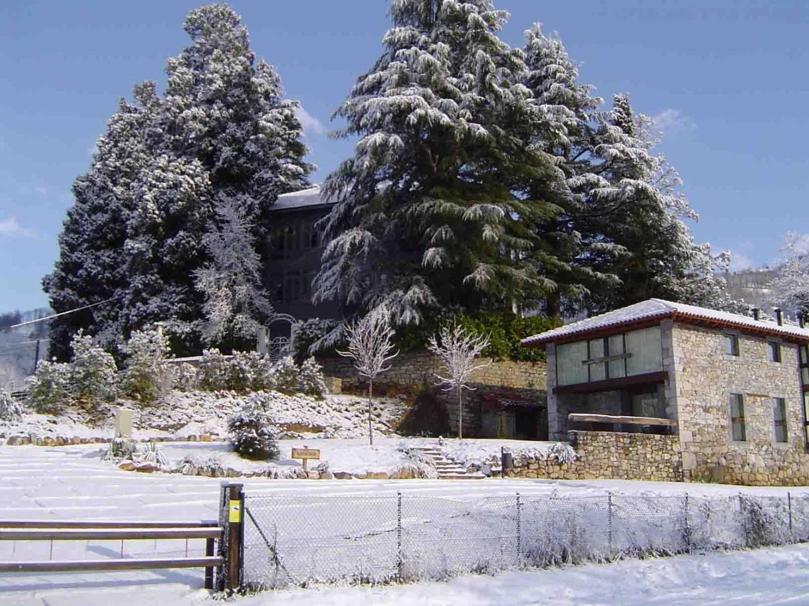 Apartamentos Rurales El Lleron Caso エクステリア 写真